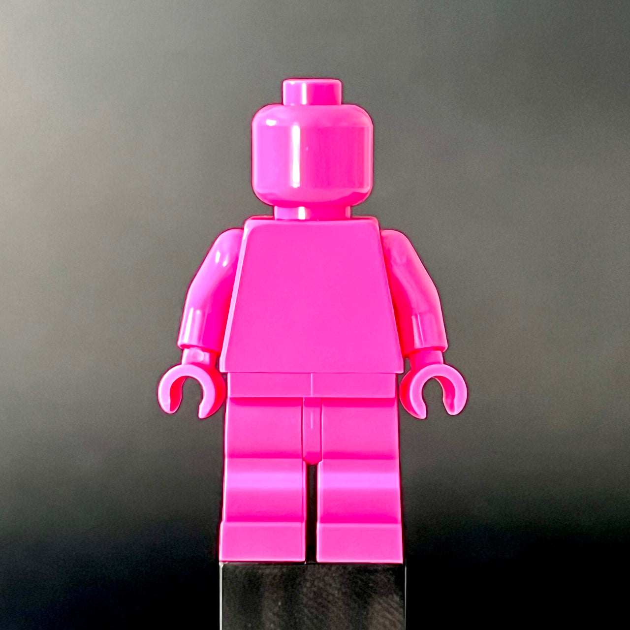Dark Pink Standard Monochrome Figure